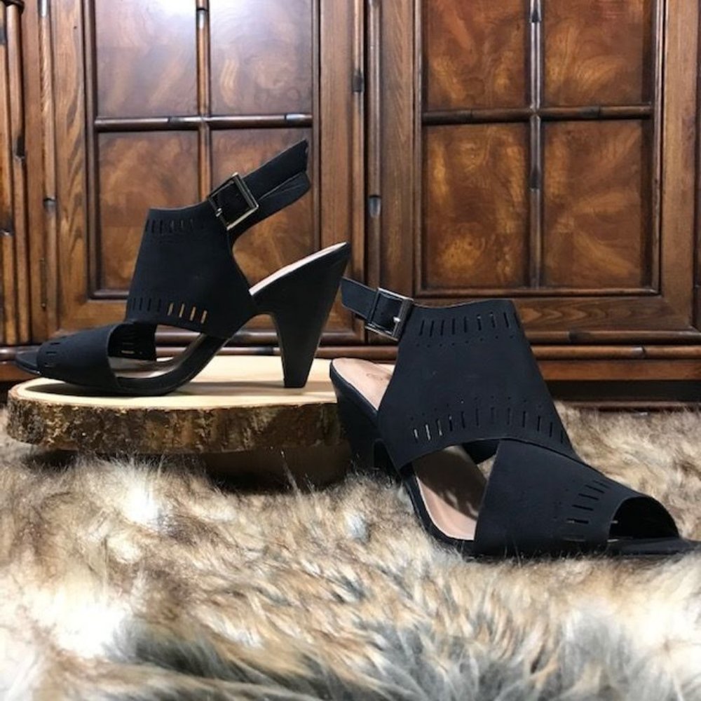 Charles Albert New York Noir Vegan Leather Laser Cut Open Toe Shootie